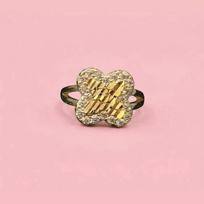 Clover Ring
