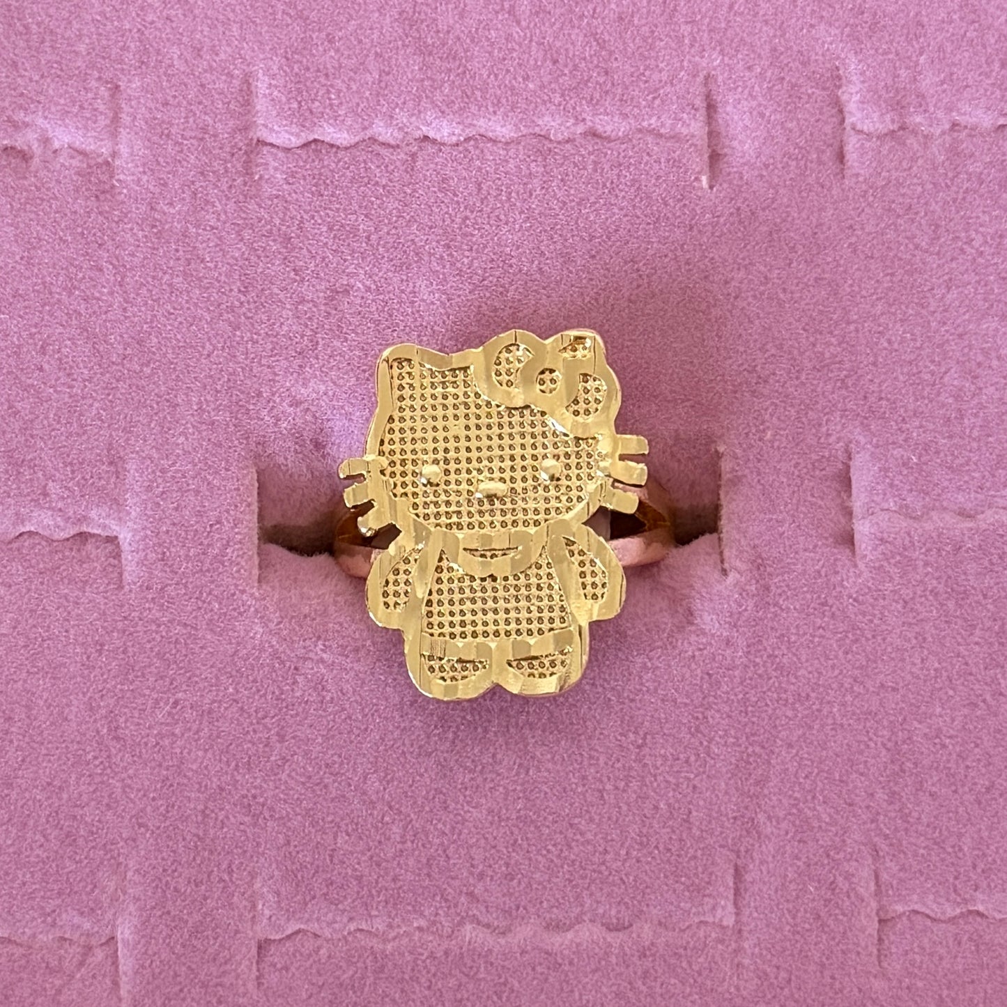 Full Body Hello Kitty Ring